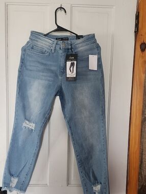 Royalty For Me Light Wash Distressed Cropped Jeans